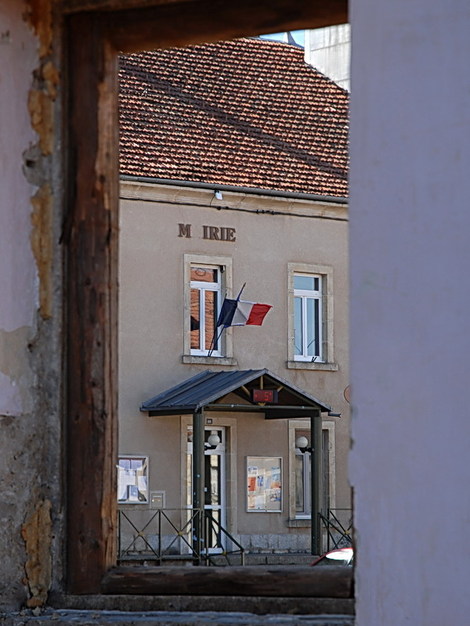 Dsc_0019_fenetre_mairie