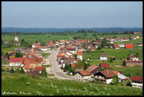 Les_fourgs_village_1