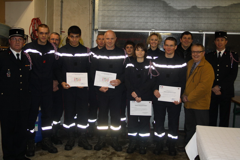 Dipl+¦mes pompiers  01-2012 009