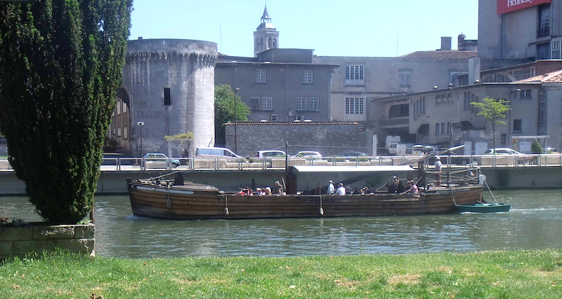 Gabare sur la Charente - copie