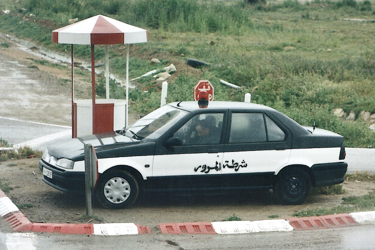 Tunisie 1997-04-17 Douga Police